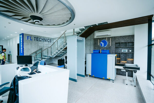 3-FL-Technics-Bali-hangar-office