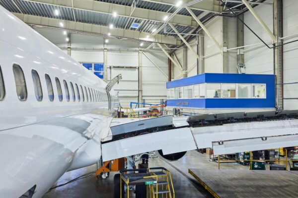 4-FL-Technics-aircraft-maintenance-VNO