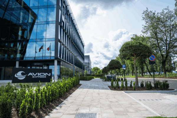 2-Avion-Express-HQ-Vilnius-Lithuania