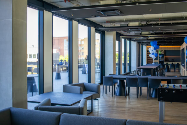 8-Avion-Express-HQ-Vilnius-Lithuania