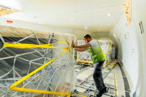 Chapman-Freeborn-Air-cargo-charter-solutions